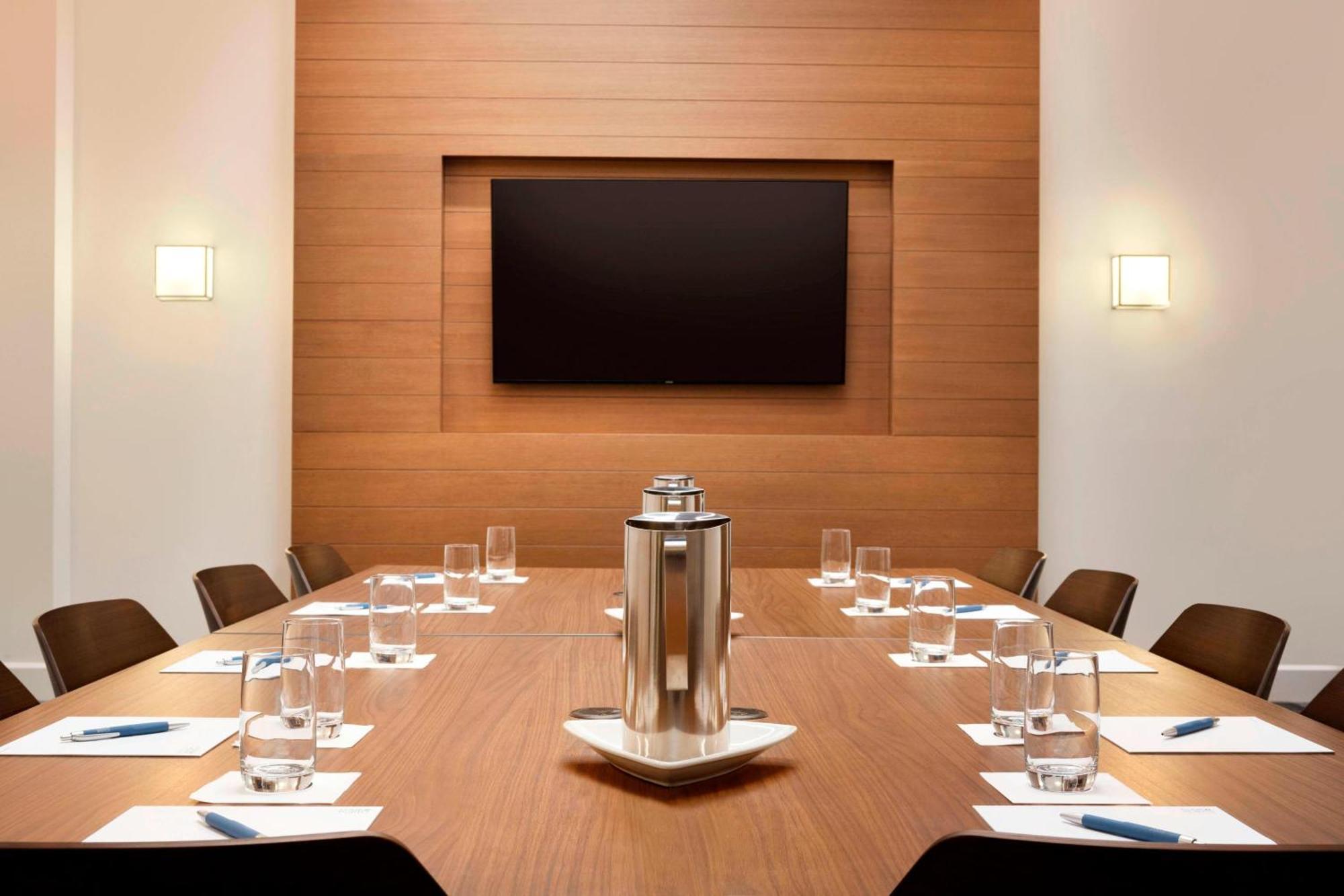 דוראל Four Points By Sheraton Miami Airport מראה חיצוני תמונה