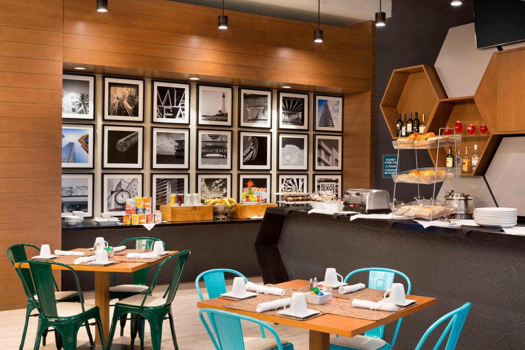דוראל Four Points By Sheraton Miami Airport מראה חיצוני תמונה