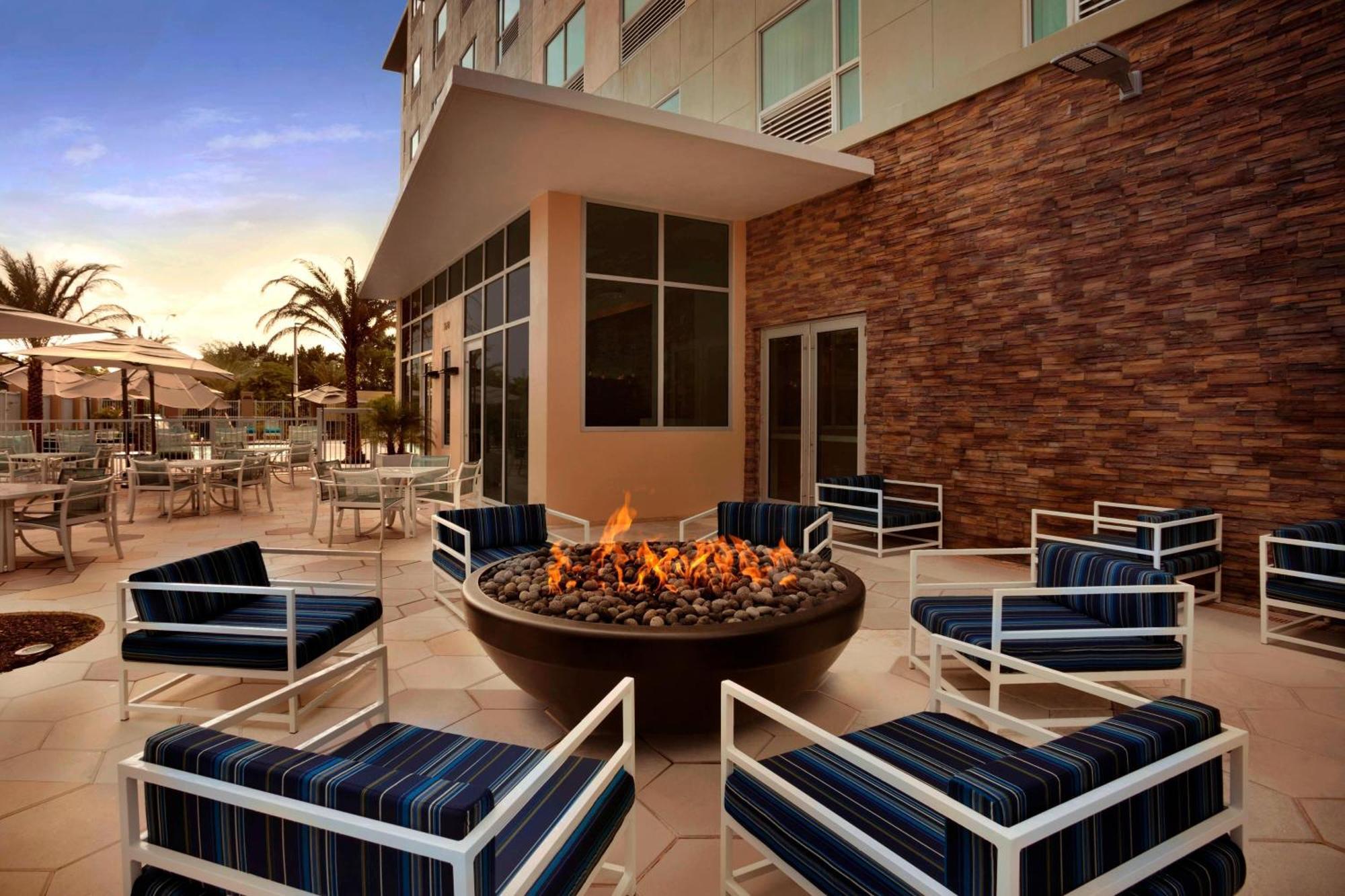 דוראל Four Points By Sheraton Miami Airport מראה חיצוני תמונה