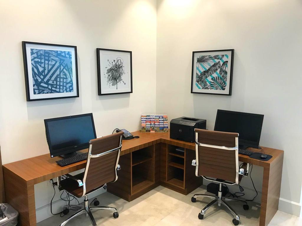 דוראל Four Points By Sheraton Miami Airport מראה חיצוני תמונה