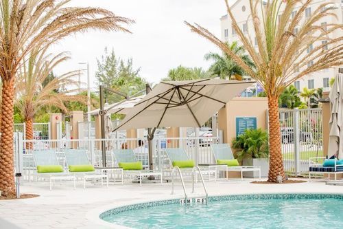 דוראל Four Points By Sheraton Miami Airport מראה חיצוני תמונה